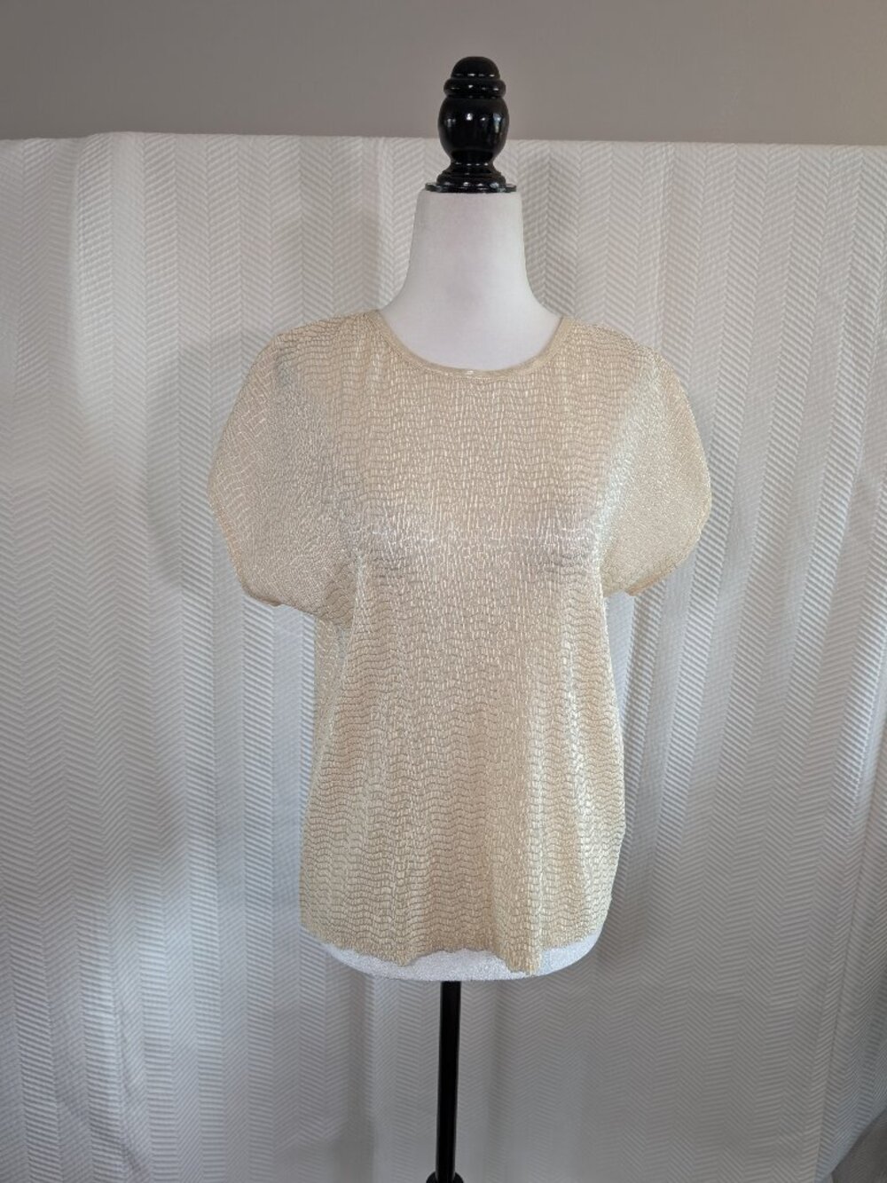 Investments Textured Soft Yellow Short Sleeve Blouse Stretch Medium/Large Office